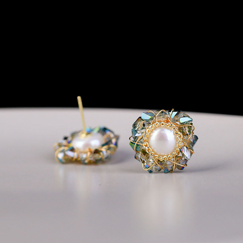 Female Pearl Stud Earrings