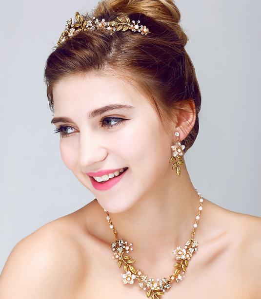 Or Z911 Korean jewelry set, wedding accessories, bridal jewelry, three sets of necklace, earrings, crown