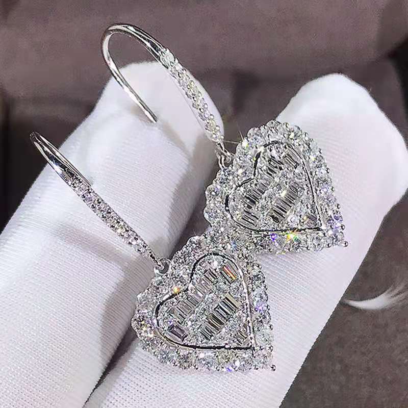 Huitan Cubic Zirconia Heat Shape Women Drop Wedding Engagement Jewelry Shine Girl Fashion Earrings