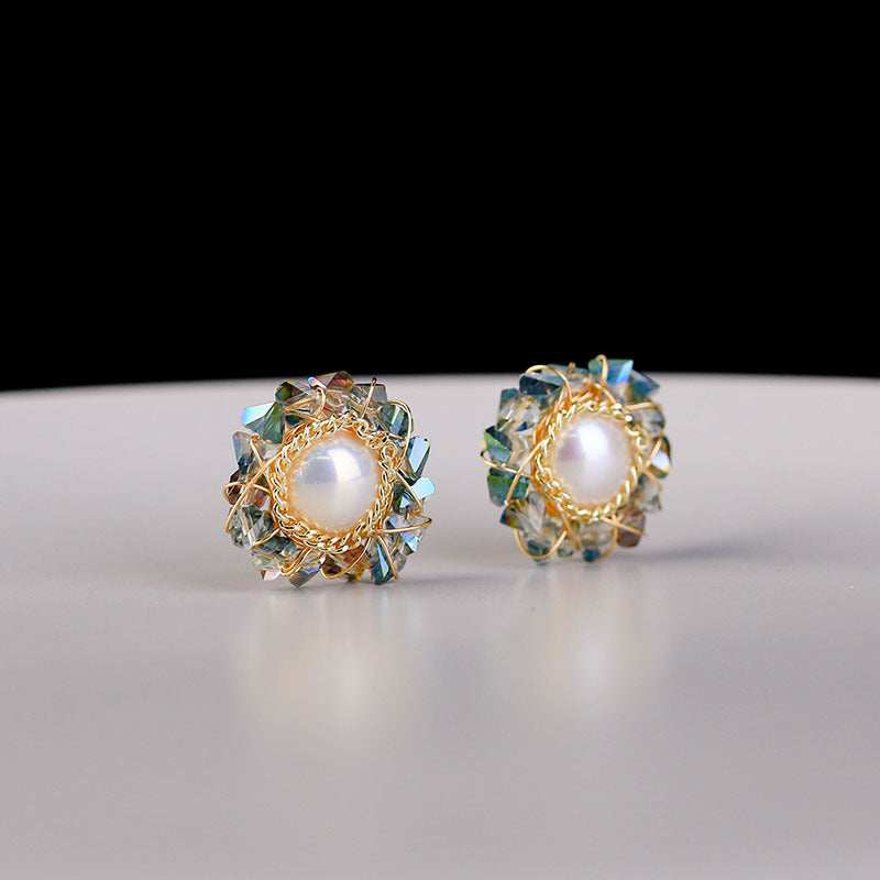 Female Pearl Stud Earrings