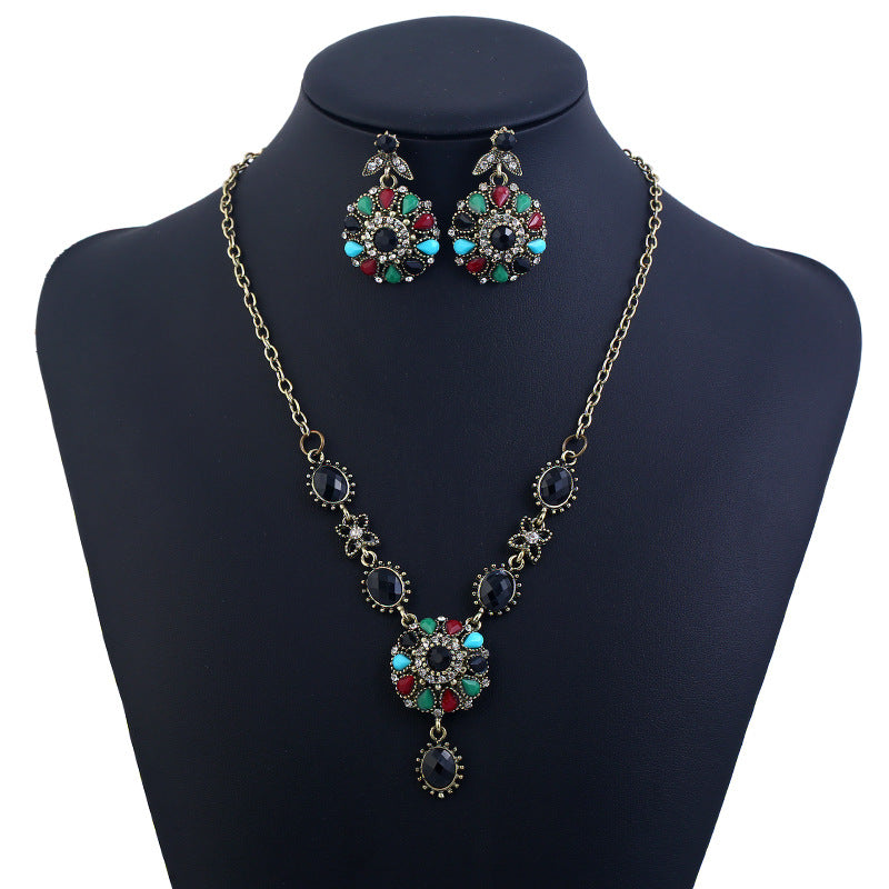 European And American Fashion Cool Classical Court Ethnic Style Earrings Jewelry Retro Necklace Set With Colorful Gems