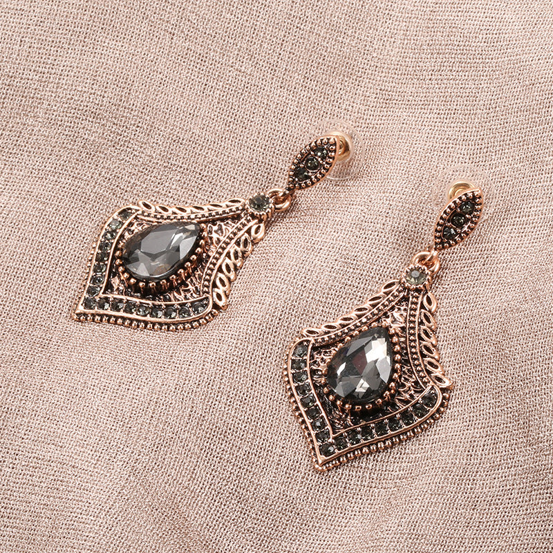 Fashionable Temperament Glass Jewelry Earrings Versatile Geometric Water Drop Diamond Earrings