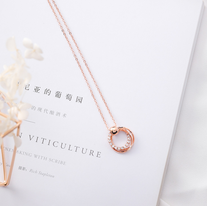 Korean Version Of The Temperament Simple Wild Drill Earrings Personalized Diamond Hollow Ring Earrings With The Necklace