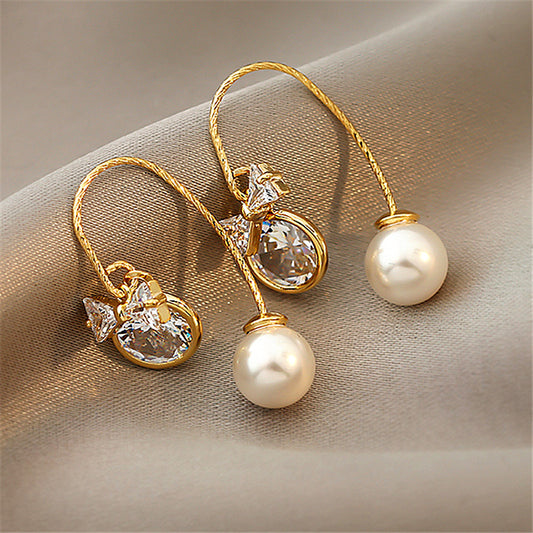 Women's Niche Design Pearl Earrings