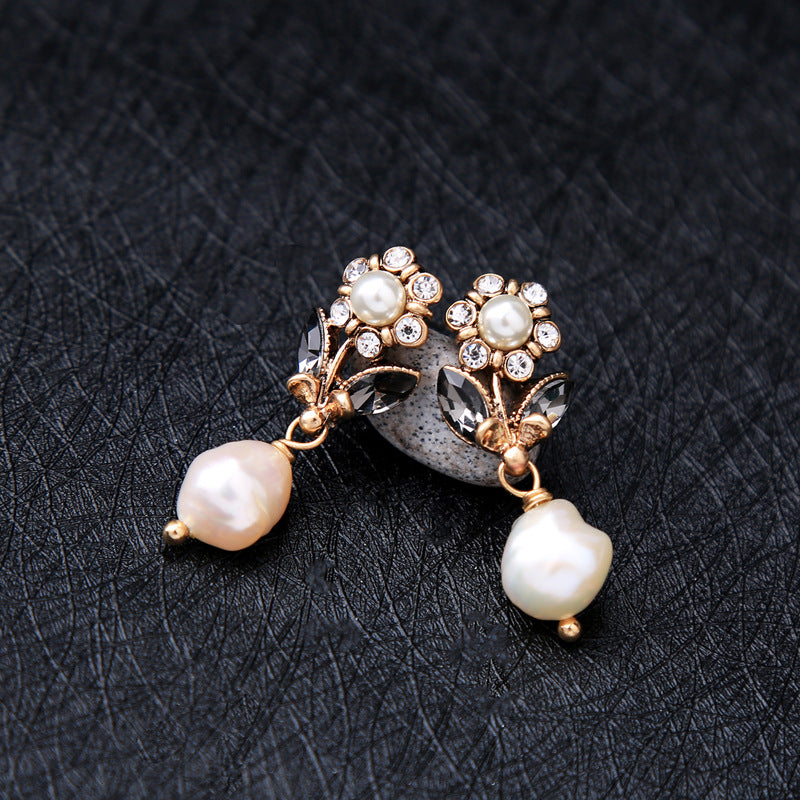 Natural Pearl Crystal Flower Stud Earrings