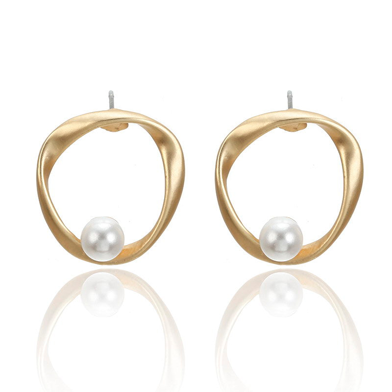 Personality Irregular Round Pearl Earrings