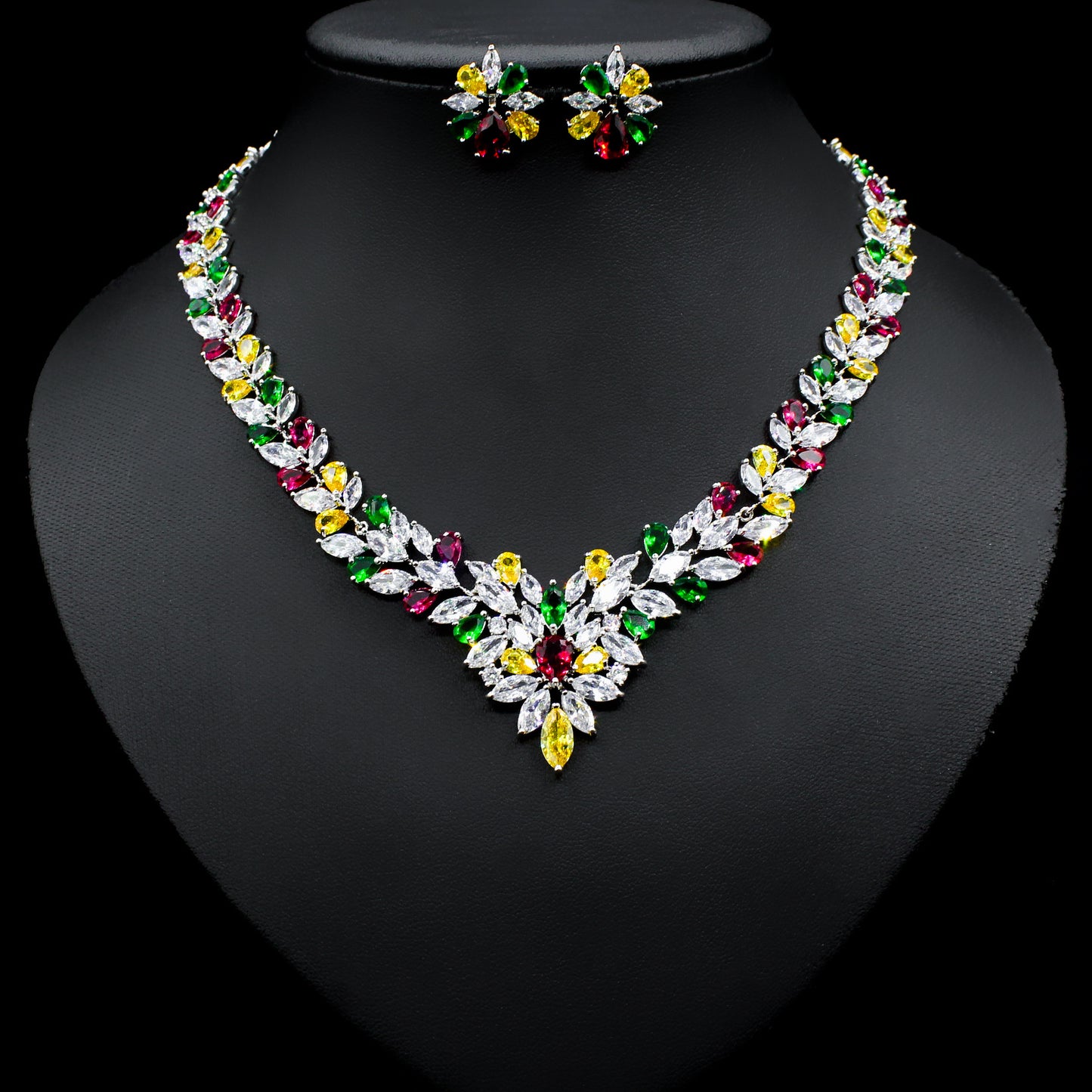 Fashion Ice Flower Earrings Zircon Necklace Set