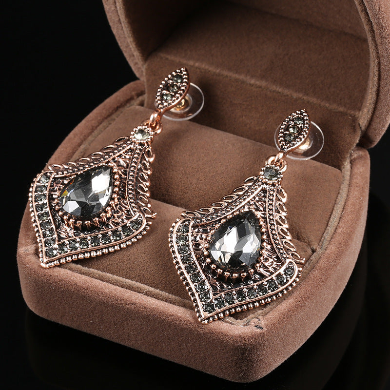 Fashionable Temperament Glass Jewelry Earrings Versatile Geometric Water Drop Diamond Earrings