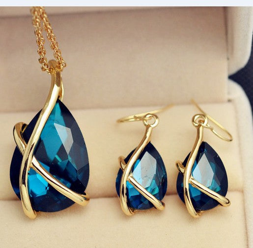 Jewelry Set Pendant Necklace Earring Nostalgia