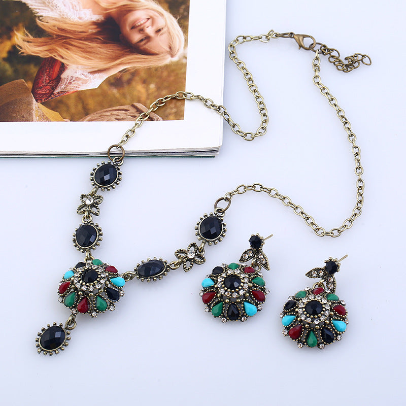 European And American Fashion Cool Classical Court Ethnic Style Earrings Jewelry Retro Necklace Set With Colorful Gems