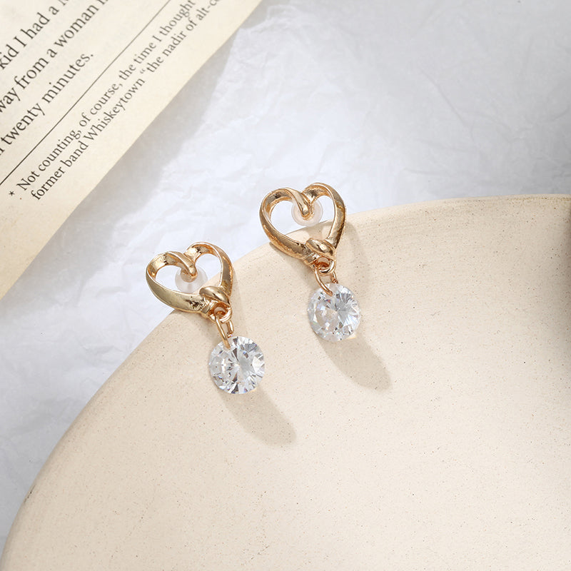 New Fashion Love Shiny Zircon Earrings Hypoallergenic Heart Earrings Simple Women Long Earrings Korean Jewelry