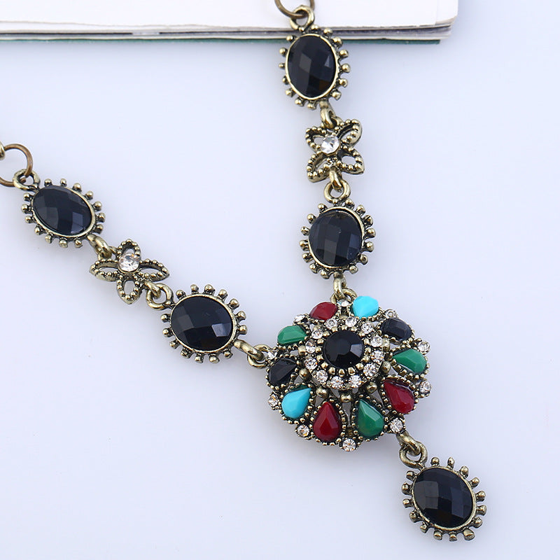 European And American Fashion Cool Classical Court Ethnic Style Earrings Jewelry Retro Necklace Set With Colorful Gems